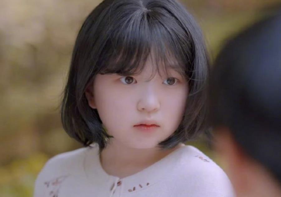 一点不违和！韩国21岁女演员因为长相童颜出演小学生