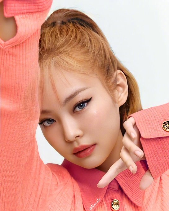 JENNIE˫Ů ׵ӫHBOϵо