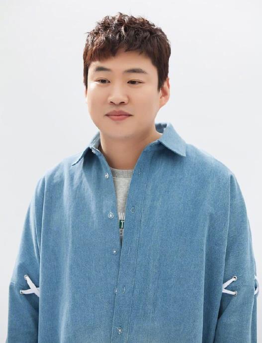 安在洪有望出演Netflix新剧《炸鸡块》 与李秉宪导演再会