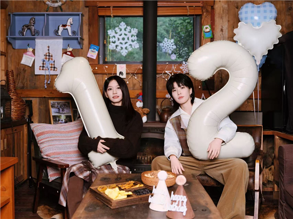 治愈值拉满！房东的猫 12 周年音乐会圆满结束，《世界 / 青年》live 解锁老歌新体验